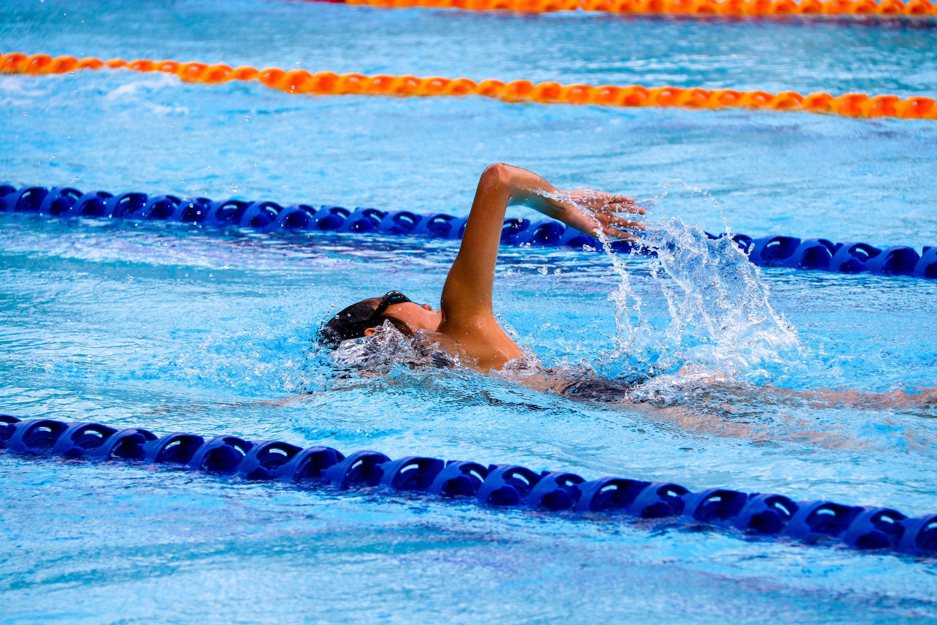 Benefits and contraindications of swimming